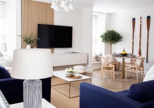 Μια τηλεόραση ή/και κέντρο ψυχαγωγίας στο Salthouse apartment