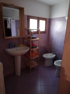 Koupelna v ubytování Dammuso Campobello Mattias , via santa chiara, 7