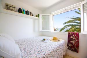 サオラにあるCasara Dos - 2 Dormitorios - Torre con Acceso Privado a la Playa de Zahoraのギャラリーの写真