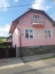 The building in which the holiday home is located