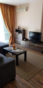 Gallery image of Apartment with green terrace in Burgas City