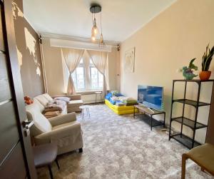 Posedenie v ubytovaní Apartament w centrum Wrocławia w kamienicy