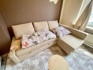 Posedenie v ubytovaní Apartament w centrum Wrocławia w kamienicy