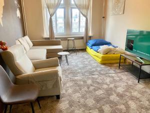 Posedenie v ubytovaní Apartament w centrum Wrocławia w kamienicy