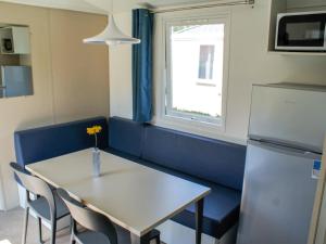 Kuchyňa alebo kuchynka v ubytovaní Holiday Home Florida by Interhome