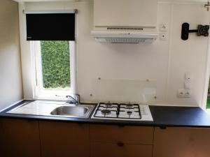 Kuchyňa alebo kuchynka v ubytovaní Holiday Home Florida by Interhome