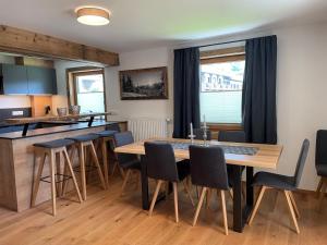 Kuchyňa alebo kuchynka v ubytovaní Holiday Home Haus Nussbaum by Interhome