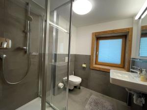 Kúpeľňa v ubytovaní Holiday Home Haus Nussbaum by Interhome