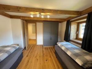 Posteľ alebo postele v izbe v ubytovaní Holiday Home Haus Nussbaum by Interhome