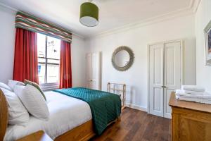 En eller flere senge i et værelse på 9 St John's Street