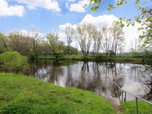 Výhled na jezero nedaleko apartmánu