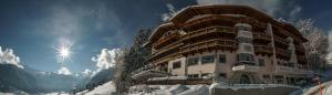 Obiekt Panoramahotel Schwendbergerhof zimą