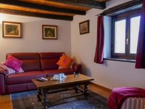 Posezení v ubytování Holiday Home Margarita by Interhome + 15 fotografií