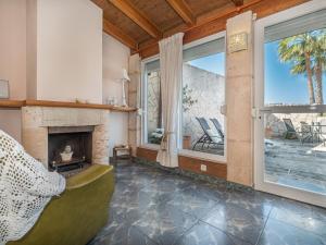 A seating area at Holiday Home Mare by Interhome
