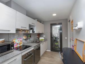 Kuchyňa alebo kuchynka v ubytovaní Apartment Jessmart by Interhome