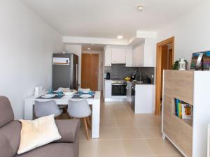 O bucătărie sau chicinetă la Apartment Montse by Interhome