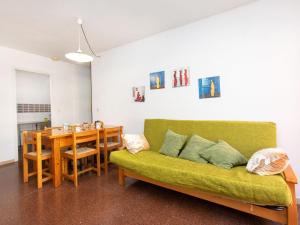 Posedenie v ubytovaní Apartment Felix by Interhome