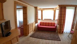 Telewizja i/lub zestaw kina domowego w obiekcie Panoramahotel Schwendbergerhof