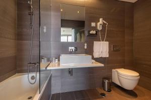 Un baño de Monchique Resort & Spa
