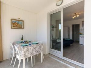 Fotografia z galérie ubytovania Apartment Le Front de Mer-4 by Interhome v destinácii Saint-Aygulf