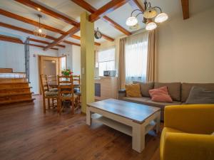 Część wypoczynkowa w obiekcie Holiday Home Veli by Interhome