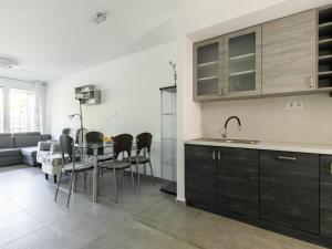 Кухня или кухненски бокс в Apartment Marianna by Interhome