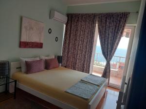 En eller flere senge i et værelse på Apartments in Villa Azra + 113 billeder