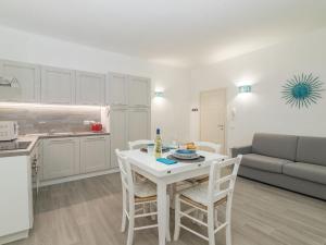 Η κουζίνα ή μικρή κουζίνα στο Apartment Pavoncella by Interhome
