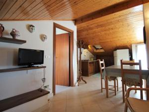 Kuchyňa alebo kuchynka v ubytovaní Apartment Brunetta by Interhome