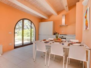 Zdjęcie z galerii obiektu Holiday Home VIlla Pesca by Interhome w mieście Osteria Delle Noci