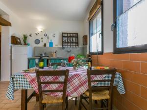 Kuchyň nebo kuchyňský kout v ubytování Apartment Libeccio by Interhome + 40 fotografií
