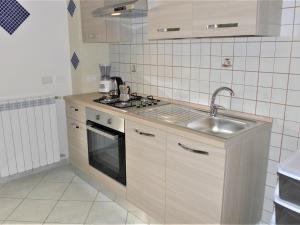 Kuchyňa alebo kuchynka v ubytovaní Apartment Nataly Country House by Interhome