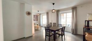 Posedenie v ubytovaní Apartamento MURILLO-PLAZA DE LA MAGDALENA