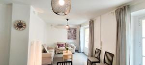 Posedenie v ubytovaní Apartamento MURILLO-PLAZA DE LA MAGDALENA