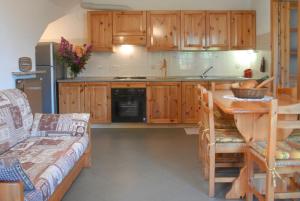 Kuchyň nebo kuchyňský kout v ubytování Agriturismo Plan d'Avie