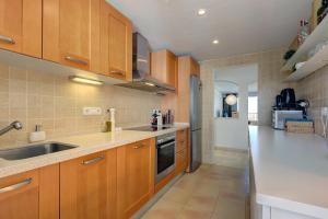 Kuchnia lub aneks kuchenny w obiekcie 2 bed-rooms with a view