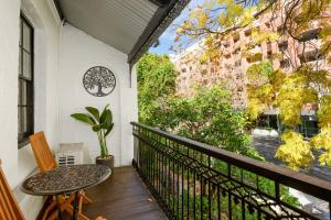 Балкон или терраса в Beautiful 2-Bed Terrace House with Outdoor Areas