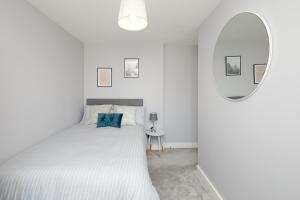 Gallery image of Royal Derby Hospital 3 bed Town House in Derby