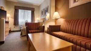 A seating area at Best Western Plus Newport News