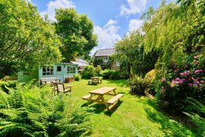 Vonkajšia záhrada v ubytovaní Finest Retreats - Waterside Cottage
