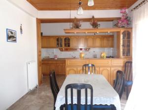 Gallery image of Apartment Nikos in Limenaria