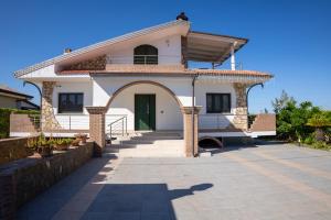 Το κτήριο όπου στεγάζεται  το bed & breakfast