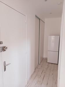 瓦卢瓦地区克雷皮Superbe Appartement en plein centre-ville de Crépy的相册照片