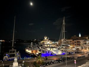 Fotografie z fotogalerie ubytování The nook suite v destinaci Ermupoli