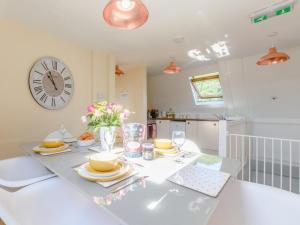Gallery image of Waters Edge Apartment in Ystradgynlais