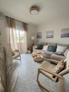Posedenie v ubytovaní LXR Waikiki Beach Front 3Hab. Tarifa