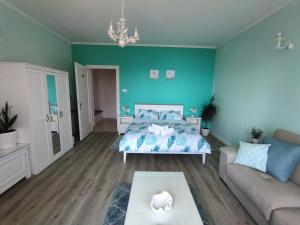 Posteľ alebo postele v izbe v ubytovaní Apartment Villa Edmea 2