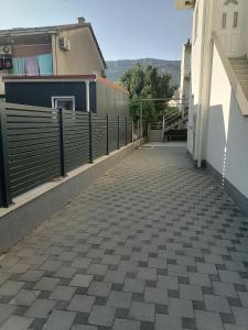 Budova, v ktorej sa apartmán nachádza