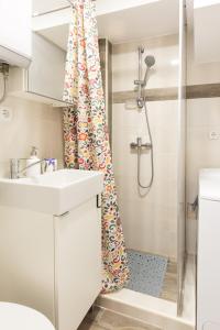 Vonios kambarys apgyvendinimo įstaigoje Apartman studio Sanja Klimno