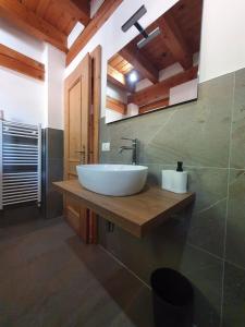 Koupelna v ubytování Eco Chalet Nonno Silvano